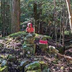 Jizo in forest