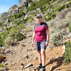 Wanderung zur Höhle der 99 Heiligen