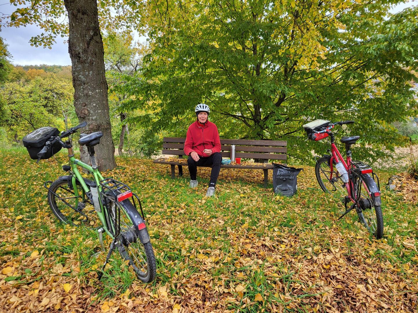 Herbstfarben und Picknick.