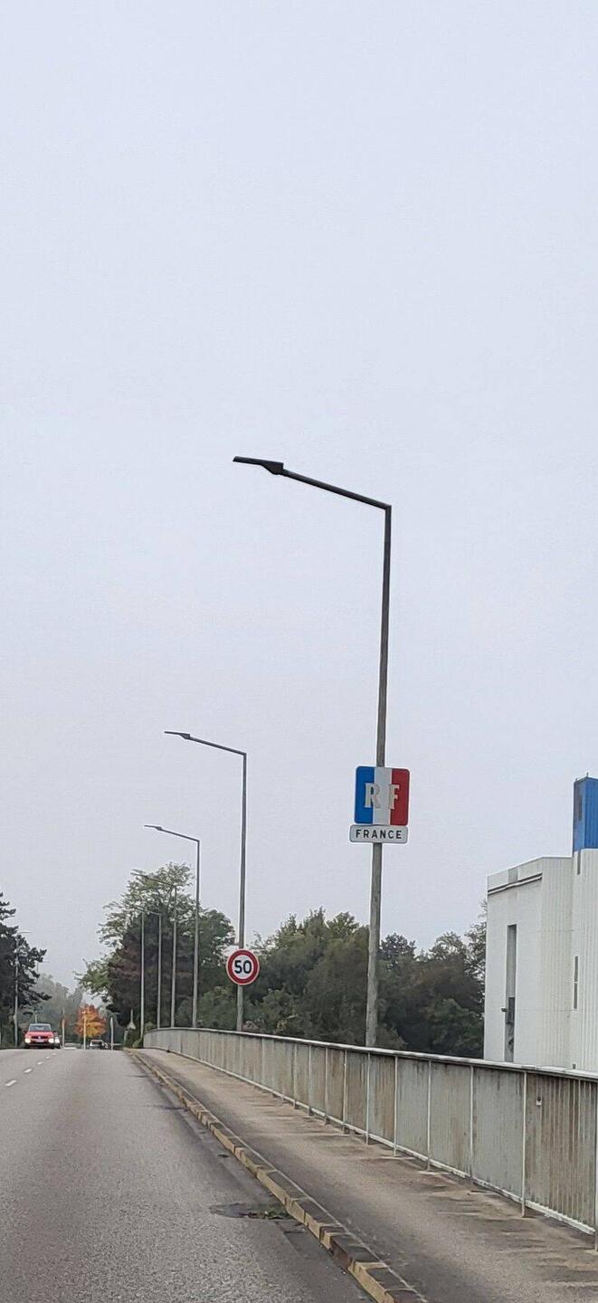 Im Nebel über die Palmrainbrücke nach Frankreich