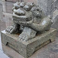 A different version of those fun lions.