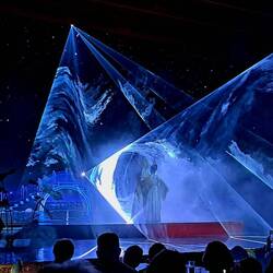 This was a really neat holographic performance.