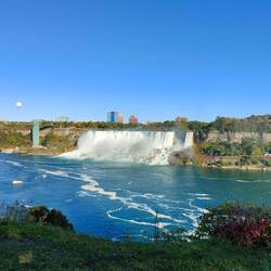 Die US Seite der Niagarafälle ( nicht ganz so spektakulär)