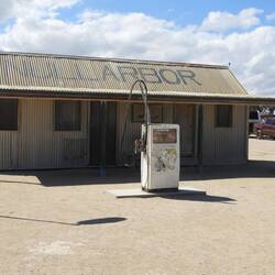 The old Nullarbor Roadhouse