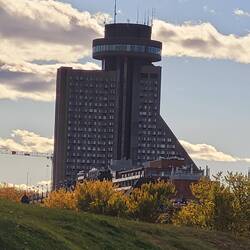 Hôtel Le Concorde - 'Wolkenkratzerhotel' mit Drehrestaurant Ciel!