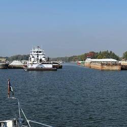 The tow that hit the end of the chamber and held us up, finally comes out