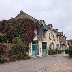 Old hotel in Giverney Village.