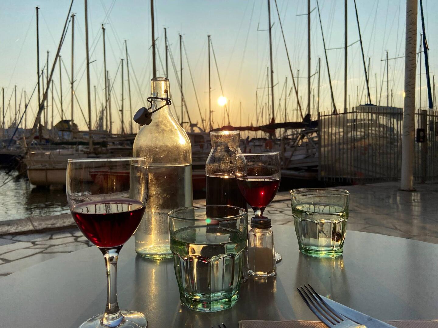 Abendessen im Hafen