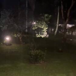 Erster Regenschauer seit Ankunft in Indonesien