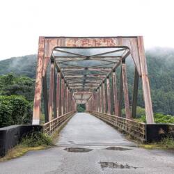 Brücke (wird noch benutzt)