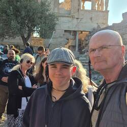 Wir hören die Sage von Athene und Poseidon