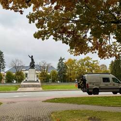 Zentrale Statue Māra