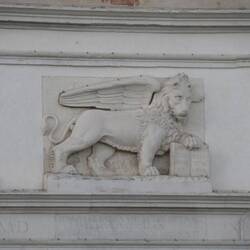 Hier im Vergleich der Venezianische Löwe