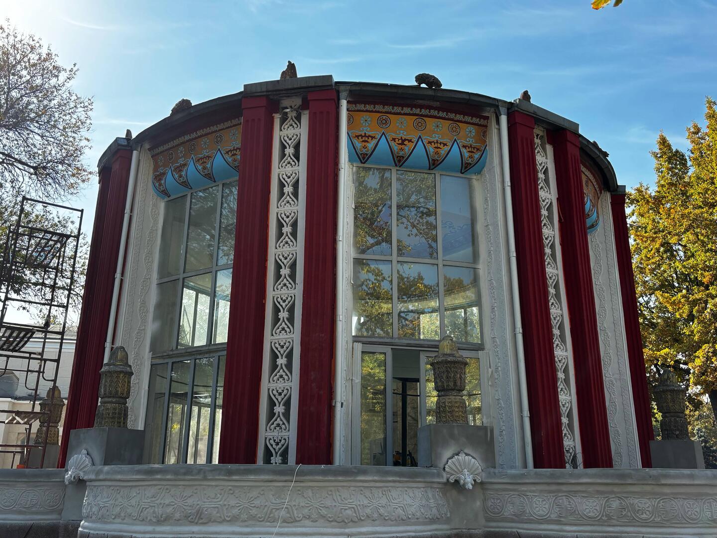 The pavilion that sold lemonade and has a bomb shelter underneath it