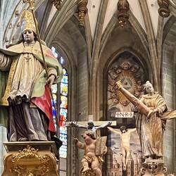 Using my zoom lens to see all the amazing details high up in the Astorga Cathedral .