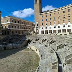 Römisches Amphitheater inmitten der Altstadt