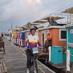 Me agarré la bici, le infle las cubiertas, lubrique la cadena que estaba bastante oxidada...