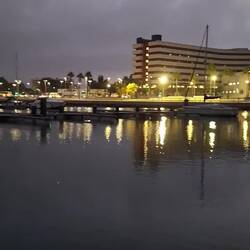 Amaneciendo en la casita flotante