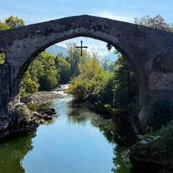 Erinnert schon fast an die Bogenbrücke in Mostar 😉