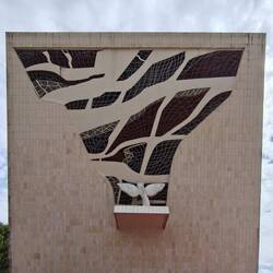 Angeblich ist hier gleichzeitig die From Brasiliens und eines Baumes zu erkennen