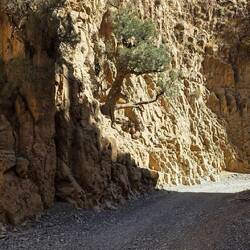 Steep walls and partially only 2,50m space to get through