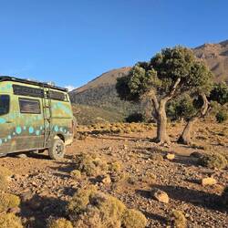 Incredible night spot on the "cirque"