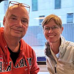 Im Zug zum Flug