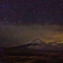 Cotopaxi bei Nacht