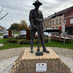New Zealand soldier statue in Messines