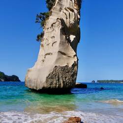 Te Hoho Rock vom Strand aus