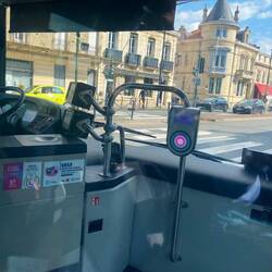 Bus 9 to the public hospital Chu Pelegrín