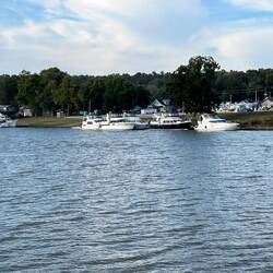 Some bloopers tied up at Hardin. Can you see the Fleming?