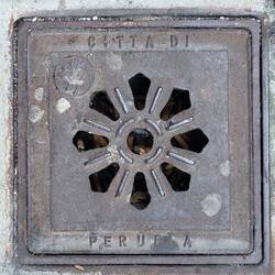 Der Kanaldeckel muss sein!