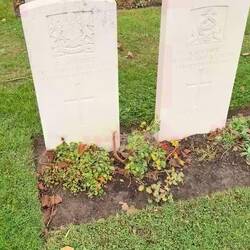 Just about all graves in this row were unknown