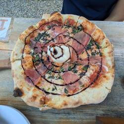 Und die Pizza lässt sich sogar sehen!