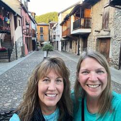 Molinaseca is a Pueblos Bonitos de España, or beautiful town of Spain. For real!