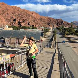 Vor den Stromleitungen muss man sich teilweise auch in Acht nehmen ⚡