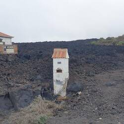 Von der Lava umschlossen