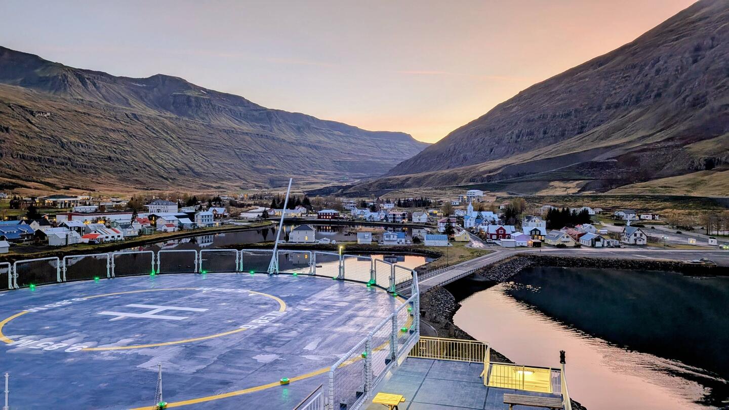 Heli landing pad, was tempted to use for my drone, but too windy...