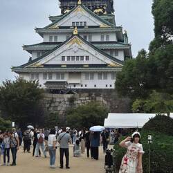 Das imposante Osaka Castle