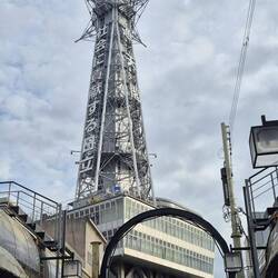 Der Tsutenkaku - im Stile des Eiffelturms