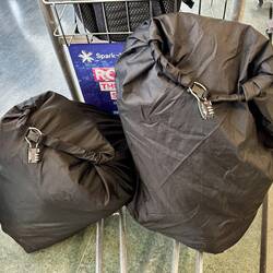 Backpacks eingerüstet, ready to go