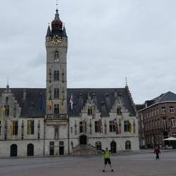 Mr Fit-Body doing his best to fill the entire square