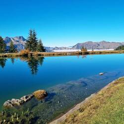 Der Härzlisee mit seinem Barfusspfad.