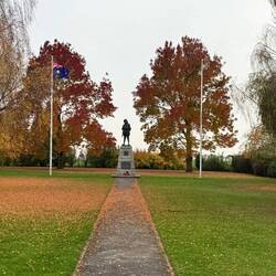 Bullecourt Digger statue
