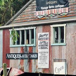 Antiques and cafe at Jindyandy