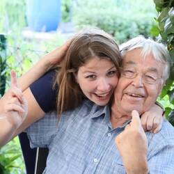 Silber im Haar, Gold im Herzen und Flausen im Kopp. Mein Opa 💛💛💛