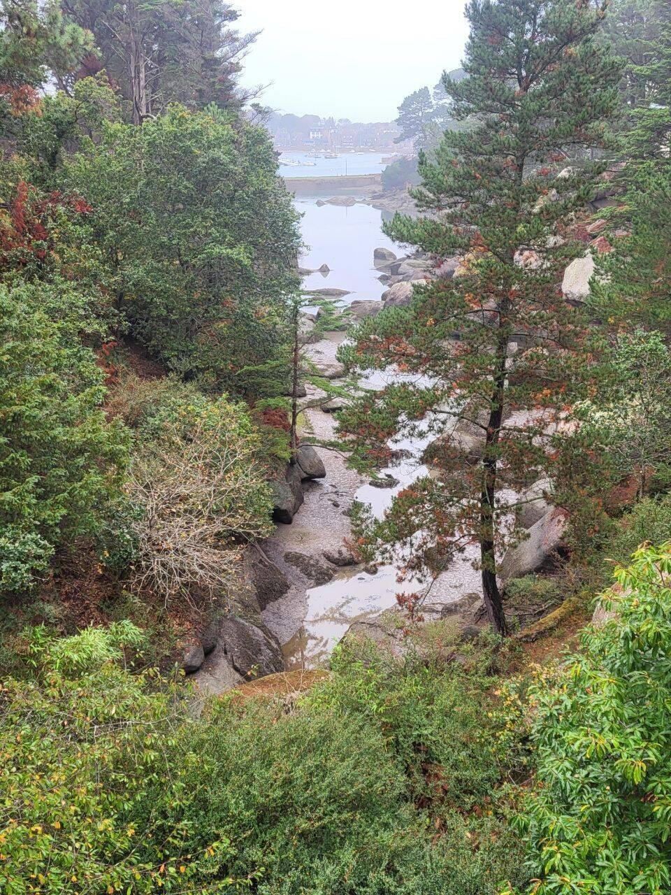 Das ist das Ende des Tals, wo wir etwas wandern wollen.