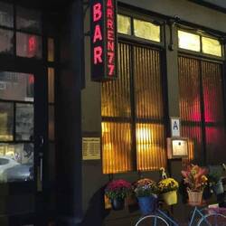 Beautiful bar, Warren Peace, lovely cocktails and drinks