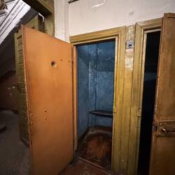 Im Keller befinden sich Einzelzellen